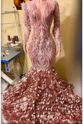 Beautiful V-Neck Long Sleeves Lace Mermaid Prom Dress with Appliques
