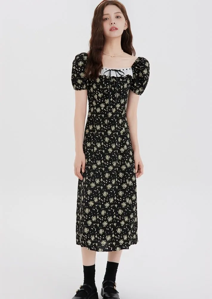 FIGURE-SHOWING FLORAL DRESS
