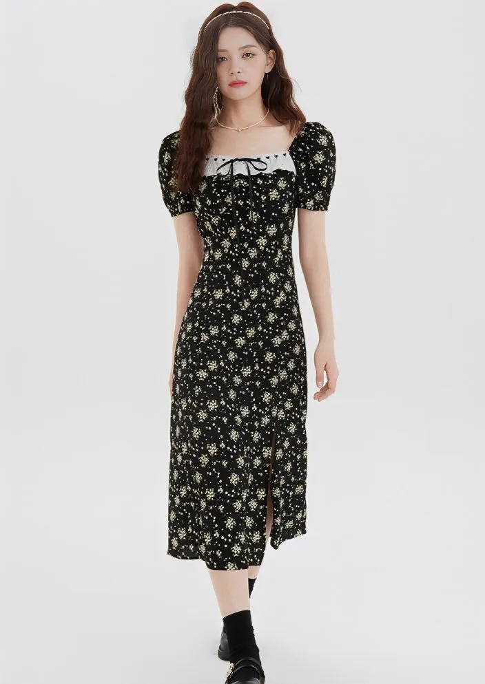 FIGURE-SHOWING FLORAL DRESS