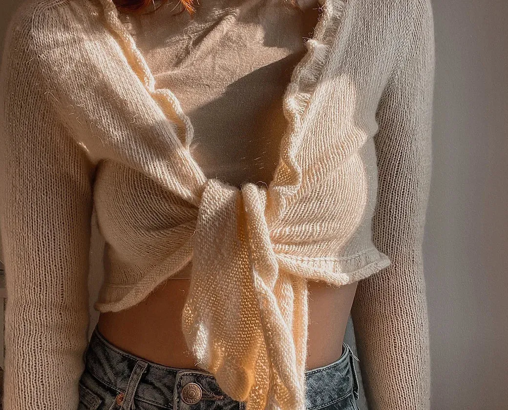 RUFFLE CARDIGAN